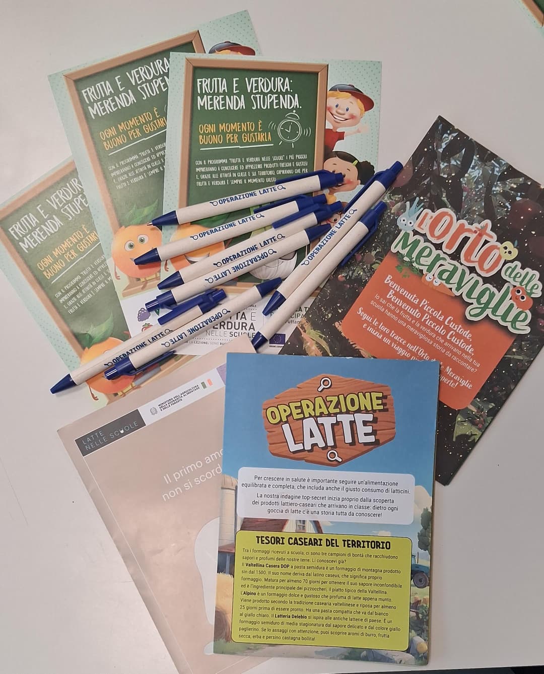 latte e frutta nelle scuole.jpeg